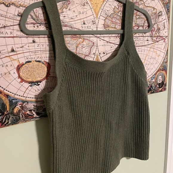 Gap Knit Tank  - Picture 1 of 7